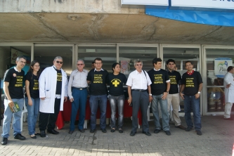 Médicos realizam manifestação no primeiro dia de paralisação