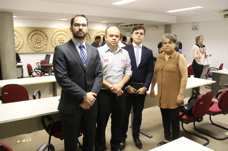 SIMEPI esteve presente em audiência pública que tratou sobre as novas regras de aposentadoria dos servidores públicos do Estado