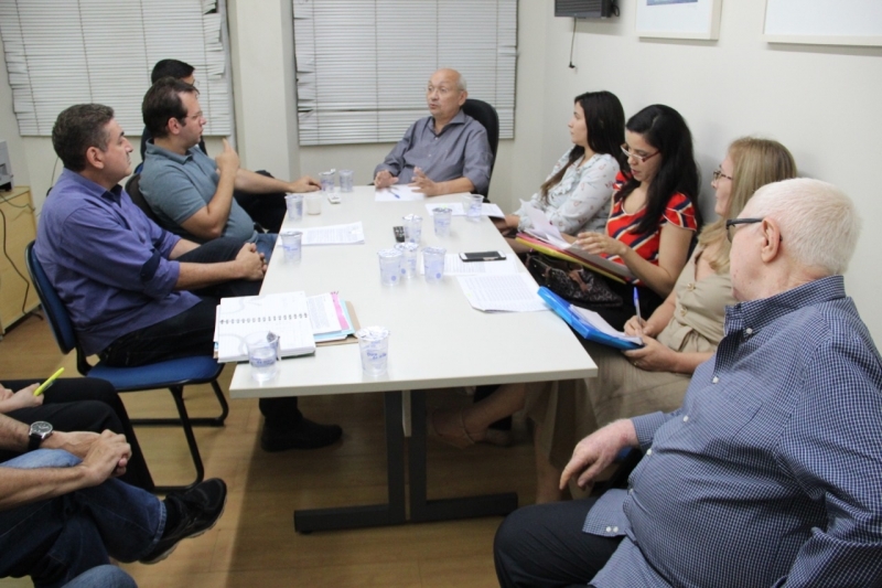 Em Teresina, SIMEPI participa de reunião com a Secretaria Municipal de Finanças para discutir taxas cobradas aos médicos