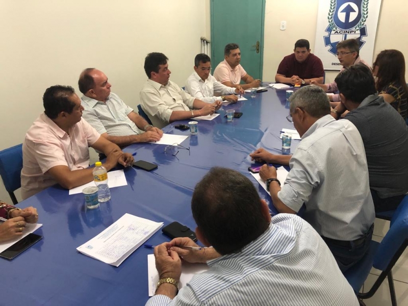Reunião tratou sobre o caos instalado no Hospital Regional Justino Luz, em Picos (PI)