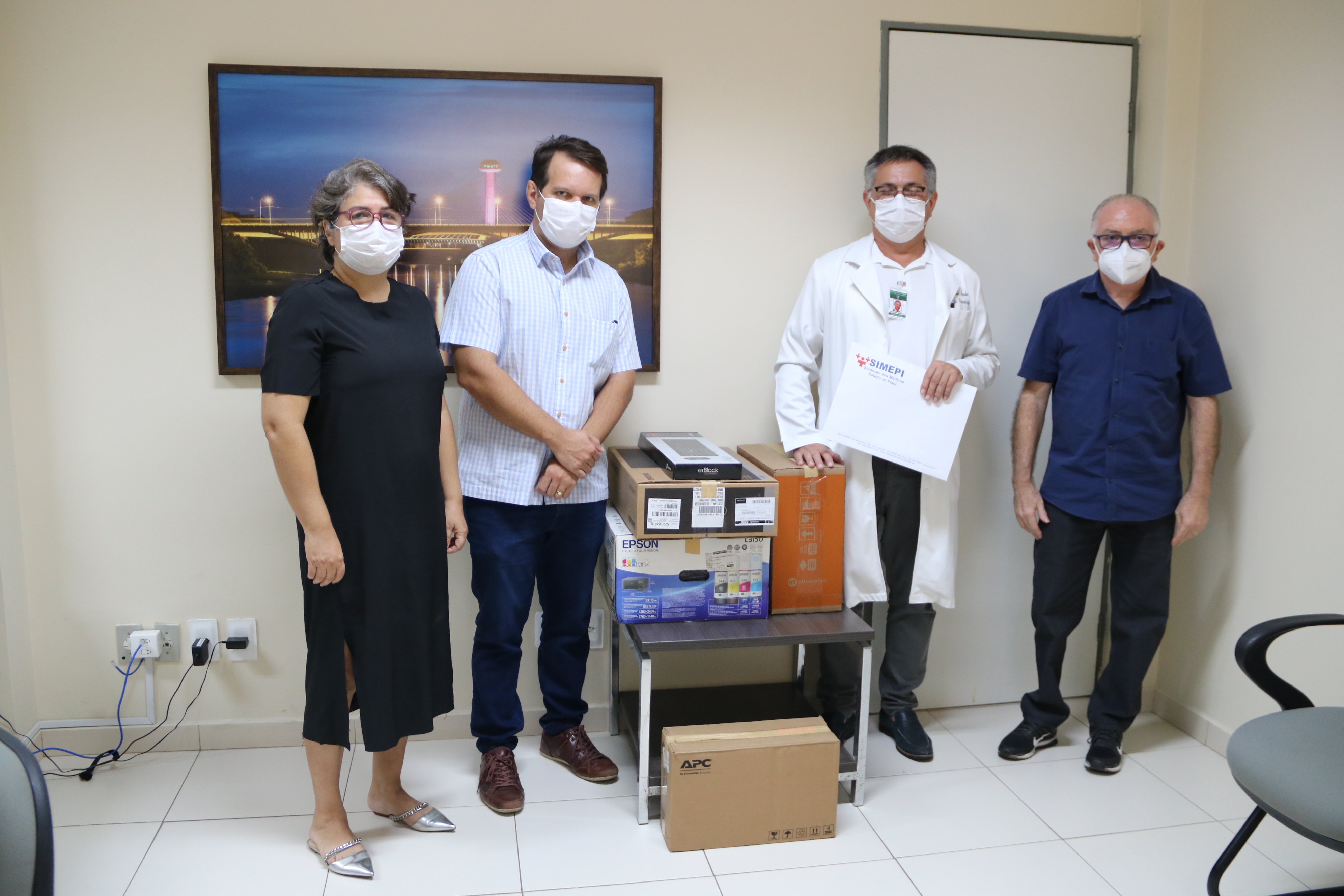 SIMEPI faz doação de aparelho tecnológico ao Hospital Getúlio Vargas
