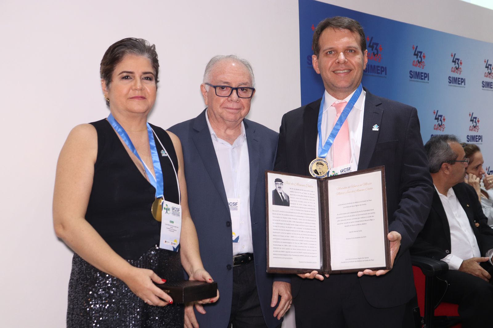 Confira quem recebeu a Medalha de Honra ao Mérito Médico José de Alencar Costa 2023