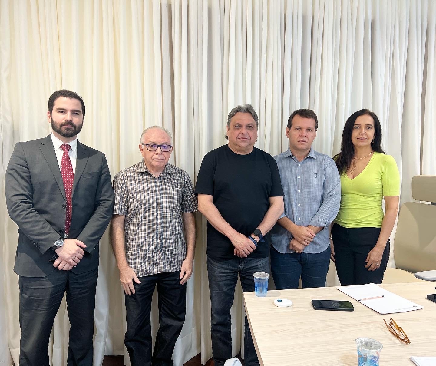 Diretoria do SIMEPI e FENAM se reúnem com Dep. Federal Júlio Arcoverde