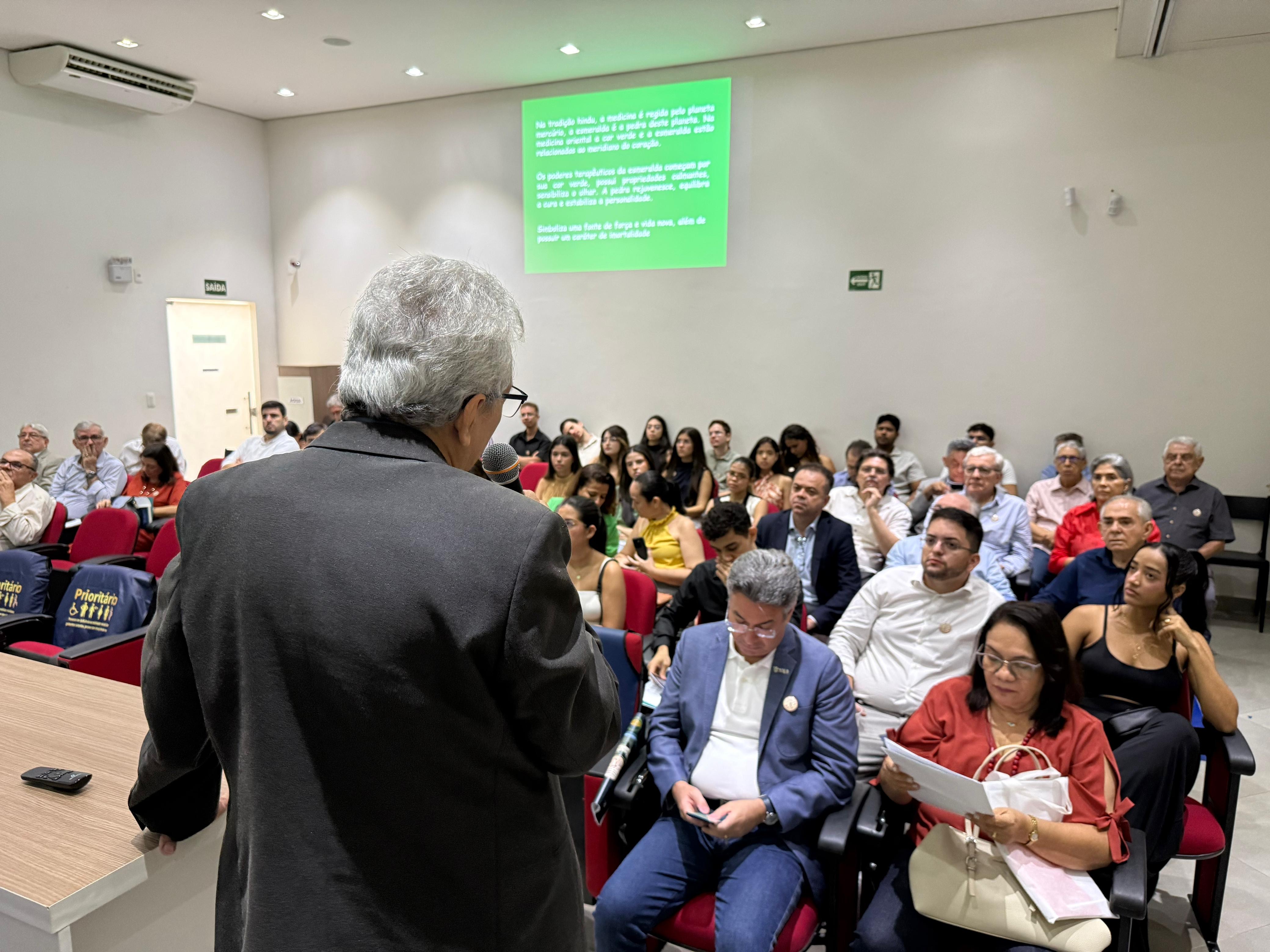 Segundo dia do IV Congresso Piauiense de História da Medicina destaca debates sobre formação, prática médica e produção científica